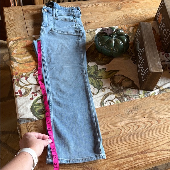 White House Black Market High Rise Kick Flare Everyday Soft Jeans 👖 - Picture 11 of 12